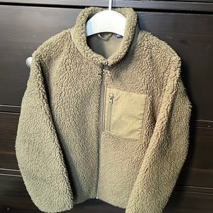 UNIQLO BOYS FLEECE SIZE 7/8 SEE VIDEO